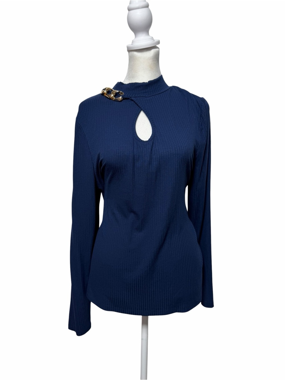 Rio & Rian New York Navy Ribbed Mock Neck Keyhole Gold Chain Top L
